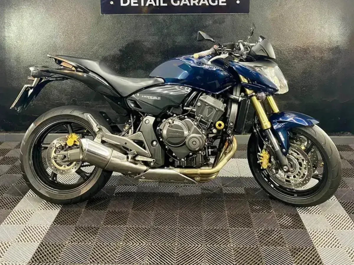 Honda CB 650 F  HORNET 2011