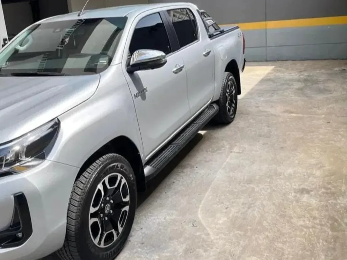 Hilux 2025 modelo 2026 a diesel 4x4 cabine dupla