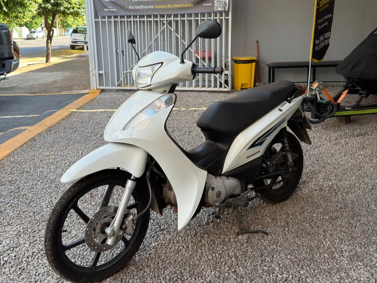 Biz 125  cilindradas; Ano 2013/14;