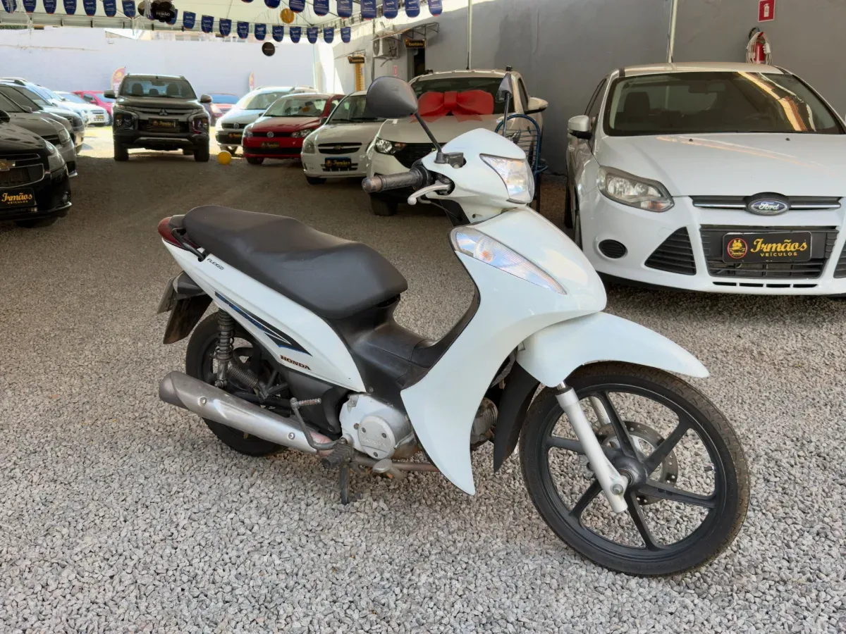 Biz 125  cilindradas; Ano 2013/14;