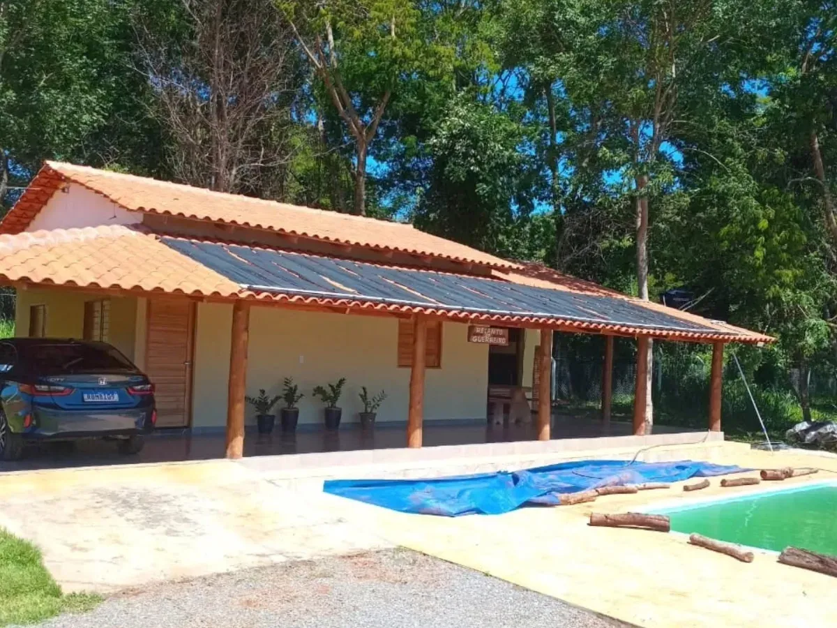 Vendo chácara de 2.000M2 com casa e piscina em Bonfinópolis,