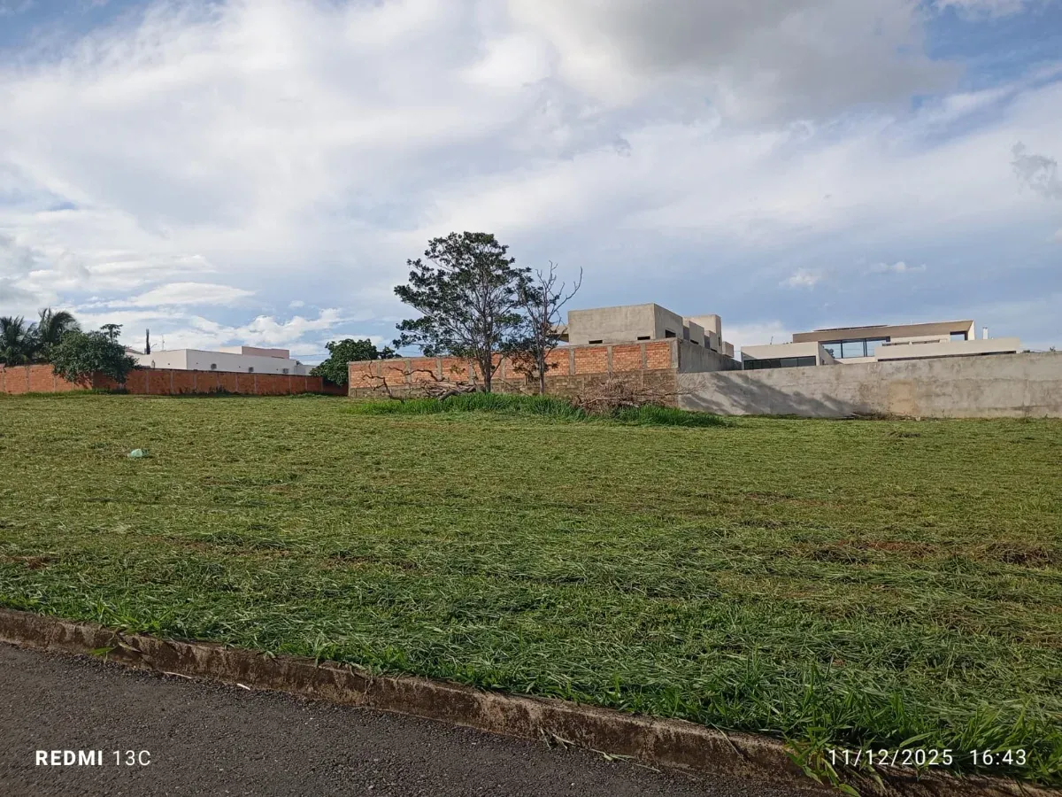 🚨 OPORTUNIDADE PARA QUEM PENSA GRANDE! 🚨 🏡 1.130 m² EM CONDOMÍNIO DE ALTO PADRÃO EM CALDAS NOVAS!