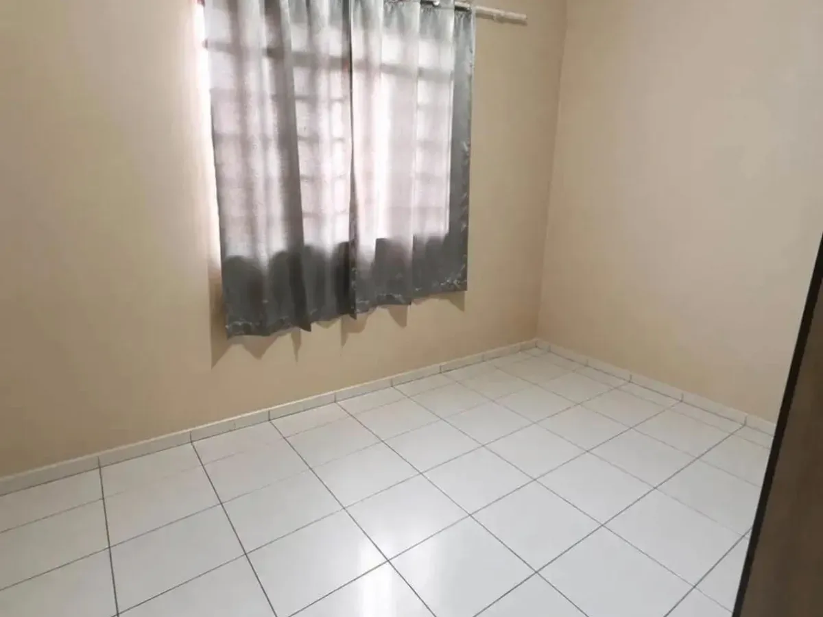 Vendo casa geminada bairro Laranjeiras em Betim