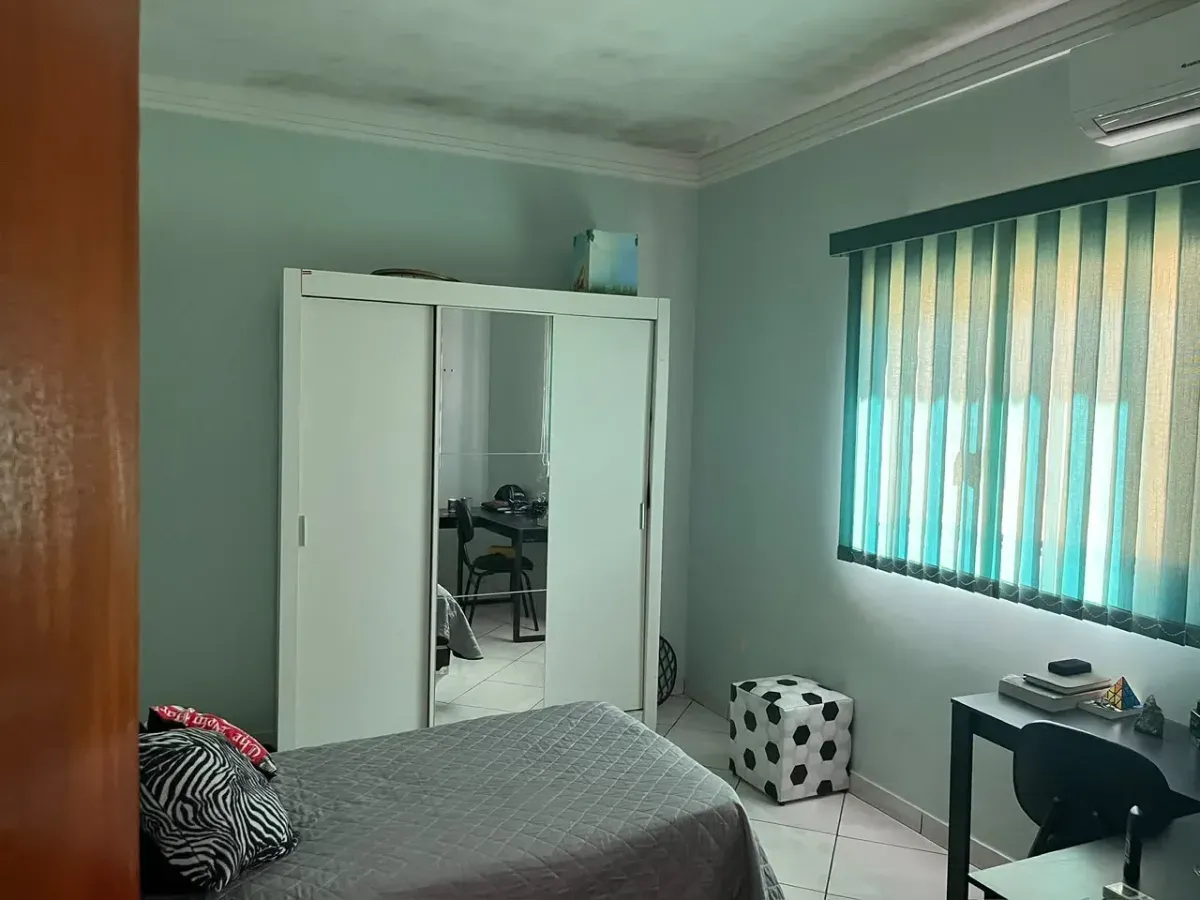 CASA COM 4 SUÍTES E ENERGIA SOLAR /MINAÇU /GO