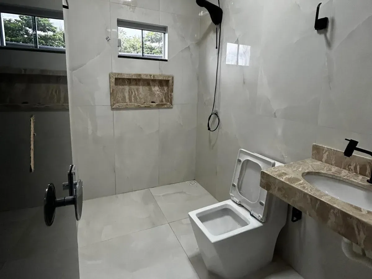 VENDE-SE CASA DE ALTO PADRÃO EM PORANGATU - GO