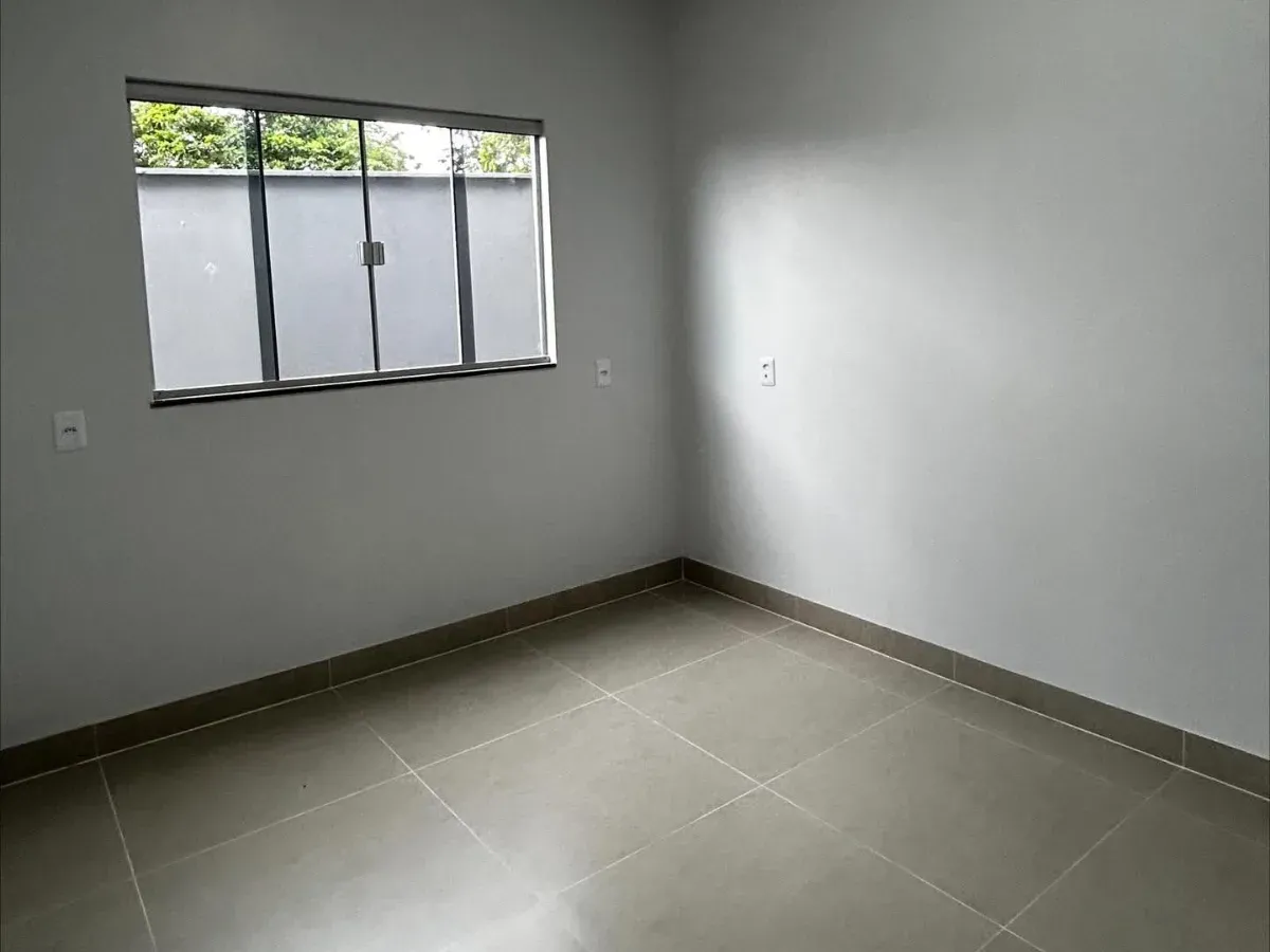VENDE-SE CASA DE ALTO PADRÃO EM PORANGATU - GO