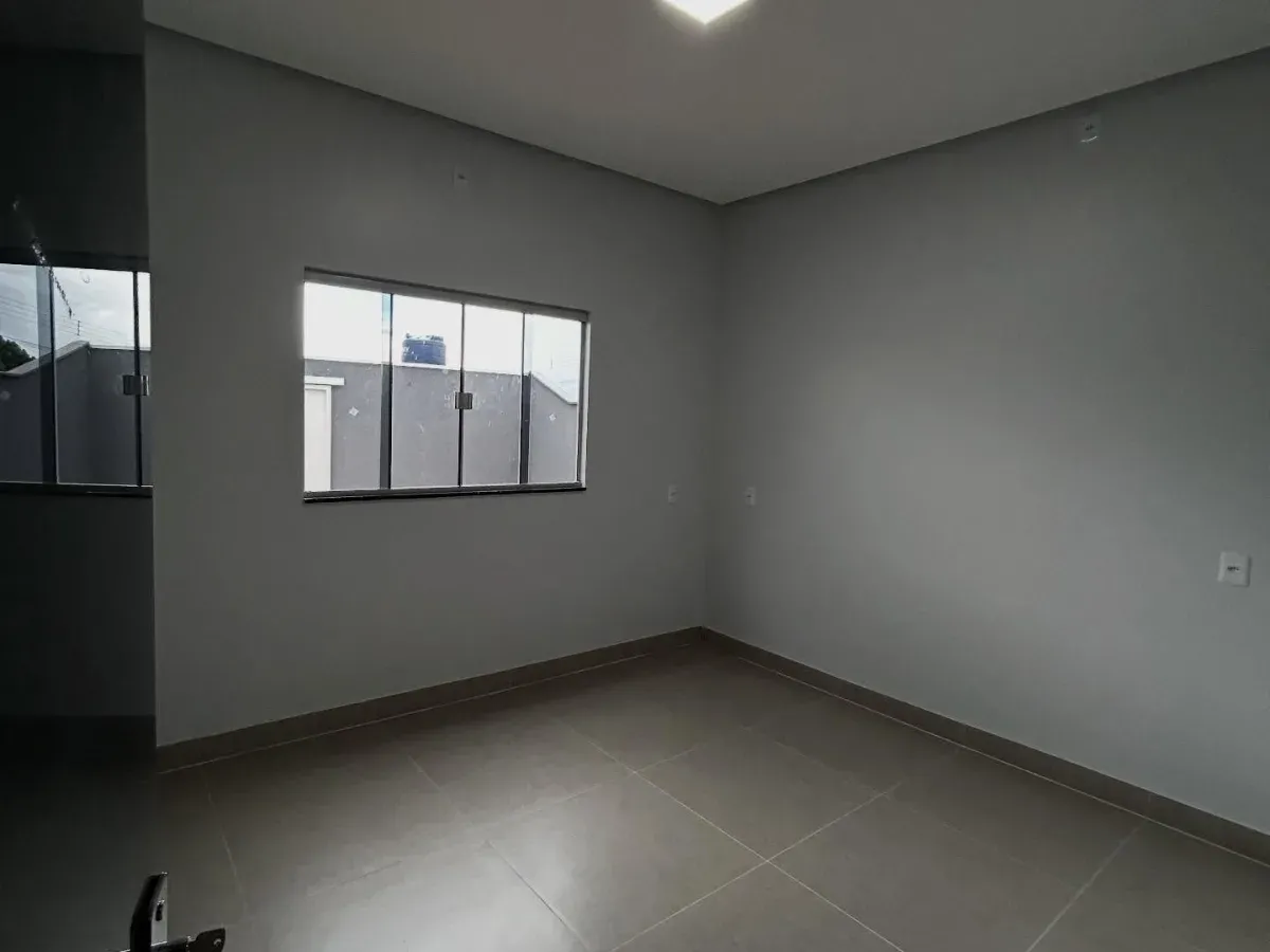 VENDE-SE CASA DE ALTO PADRÃO EM PORANGATU - GO