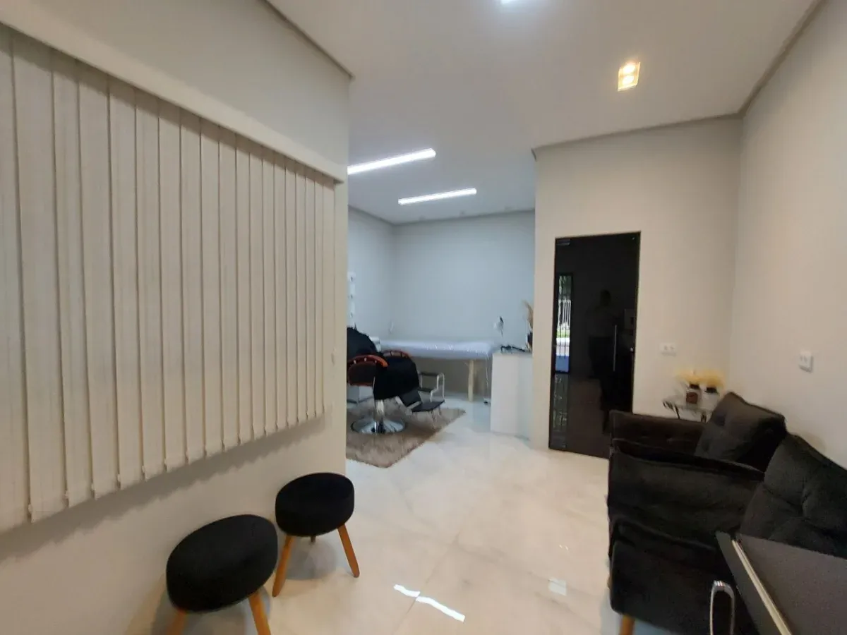 Casa a venda com piscina e área de lazer