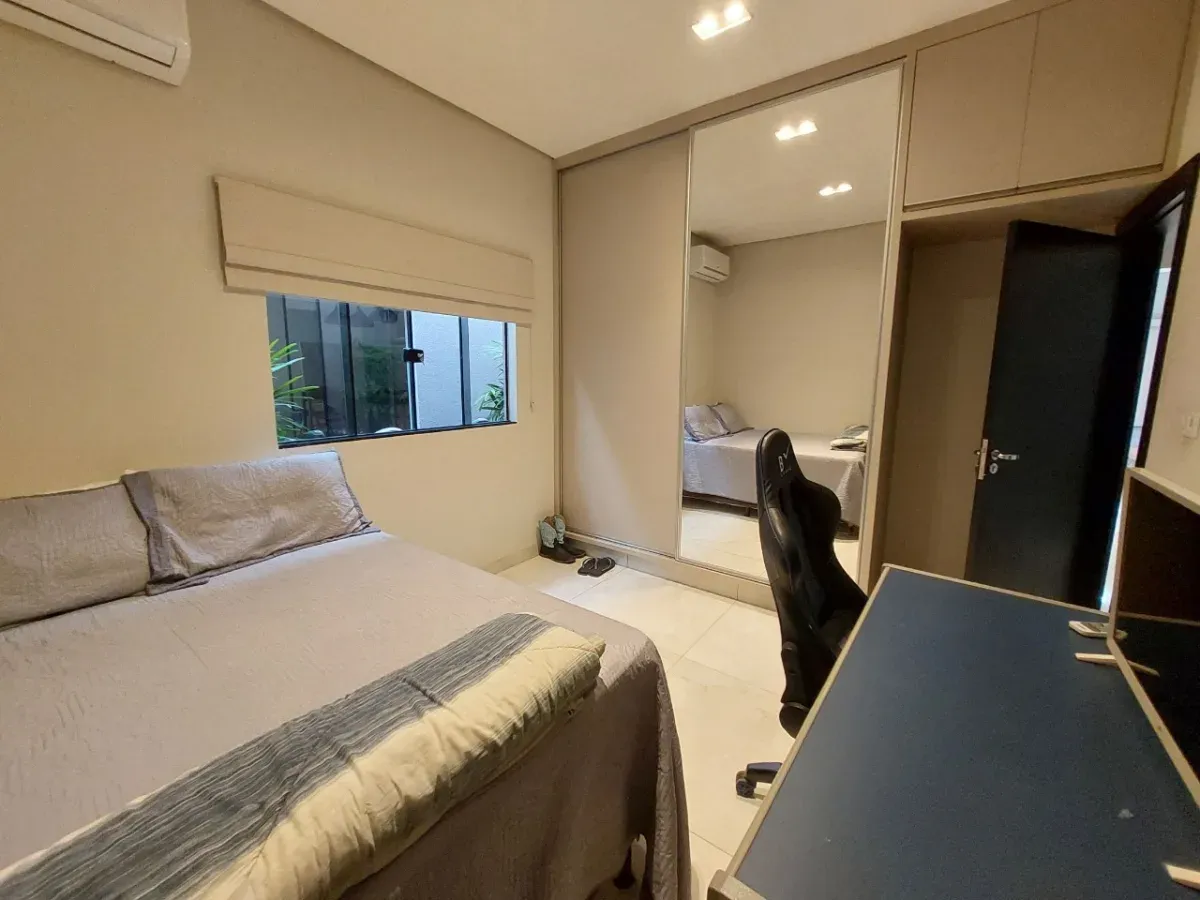 Casa a venda com piscina e área de lazer