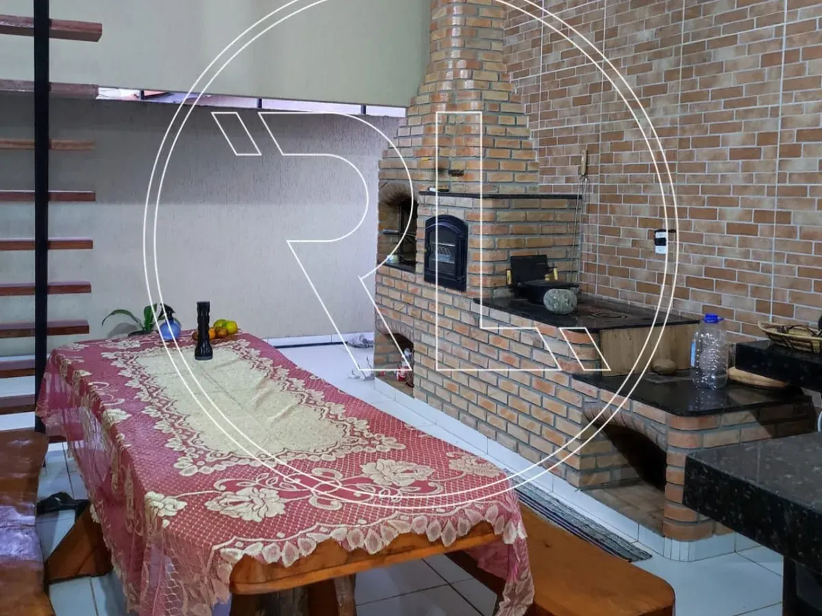Casa alto padrão / Jardim Jussara