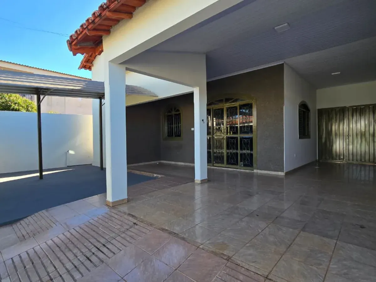 Casa para Venda na Rua 04 (Setor Oeste)