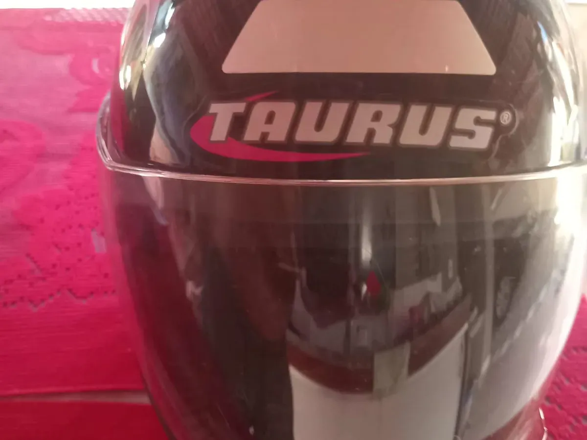 Capacete Taurus Feminino