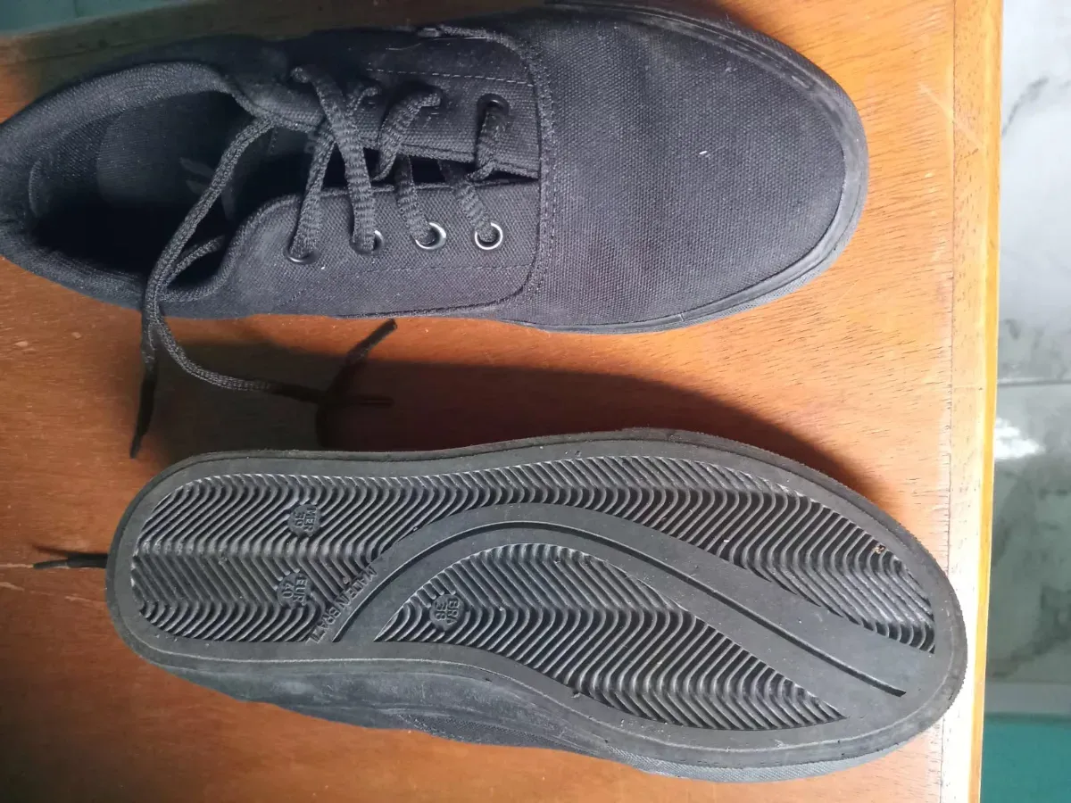 VENDO TENIS RANDALL LEEDSO  N 39