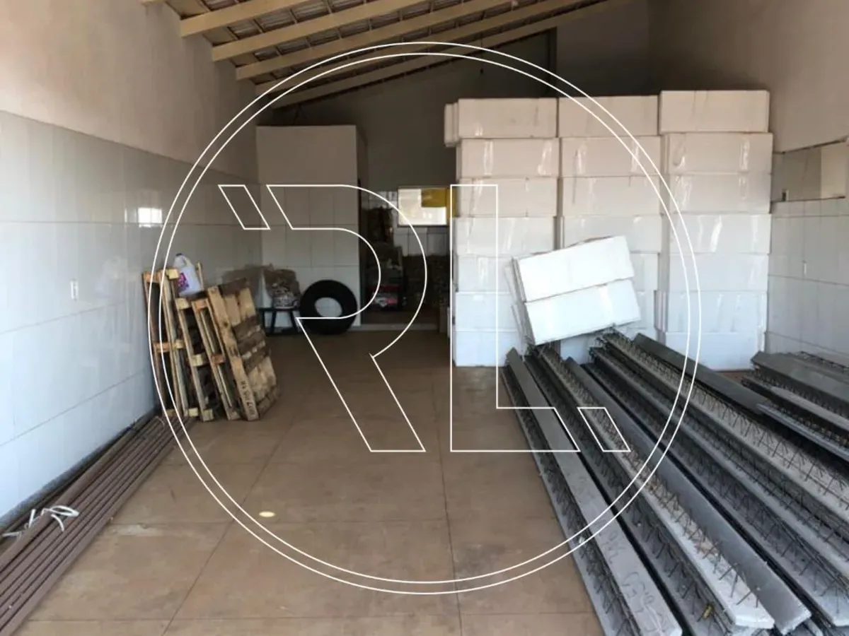 Casa + Galpão em Caldas Novas
