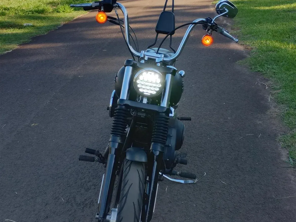 HARLEY-DAVIDSON DYNA STREET BOB