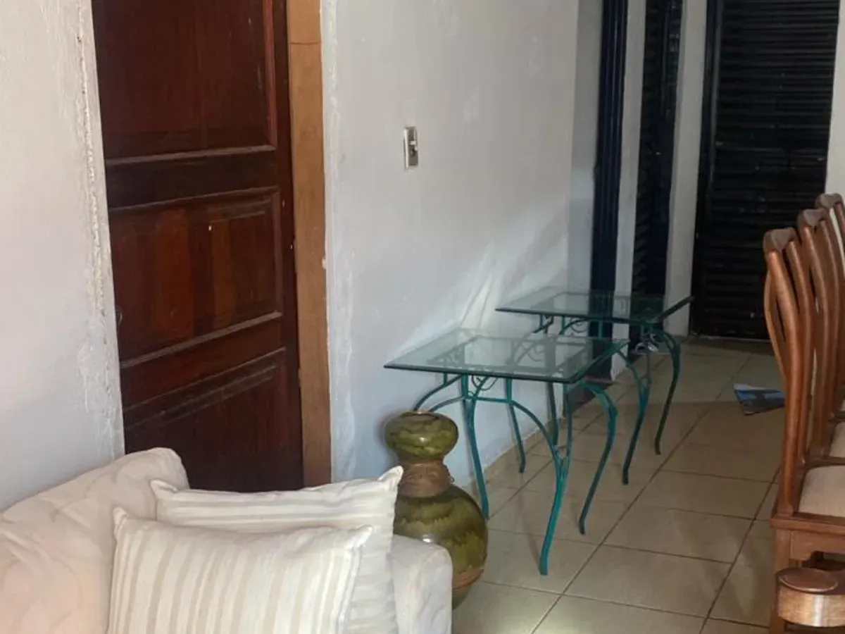 Vendo Casa de 4/4 em Goiânia