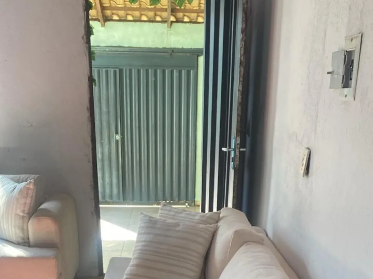 Vendo Casa de 4/4 em Goiânia