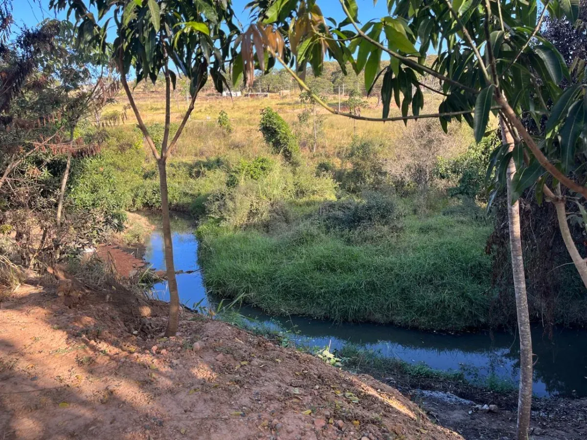 Vendo Sobrado chácara  / Caldas Novas